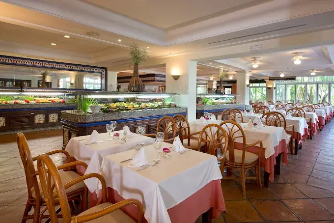 Miniatura: ☀️ MARBELLA · PUERTO BANÚS EN PENSIÓN COMPLETA DESDE 247€ POR PERSONA ☀️