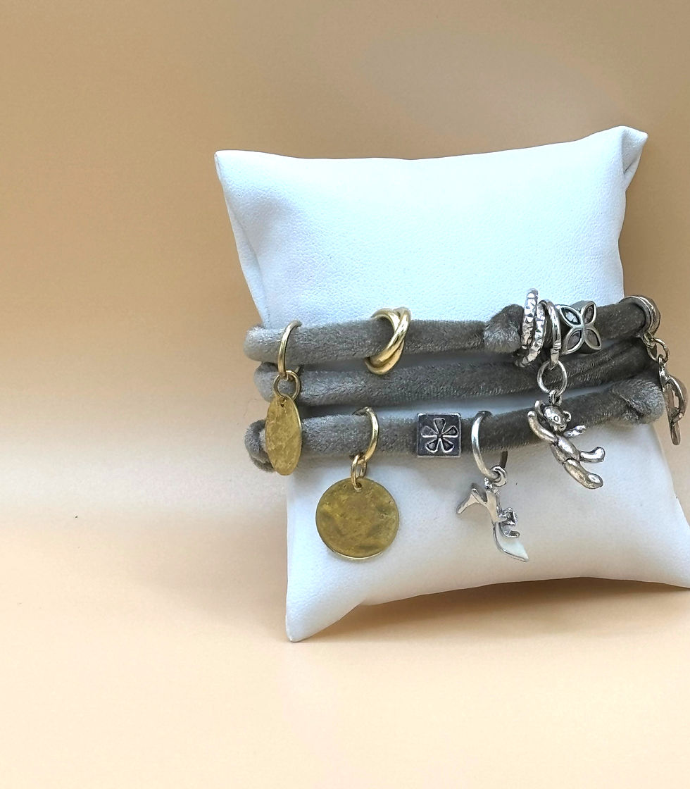 Miniatura: Braccialetto in tessuto con accessori