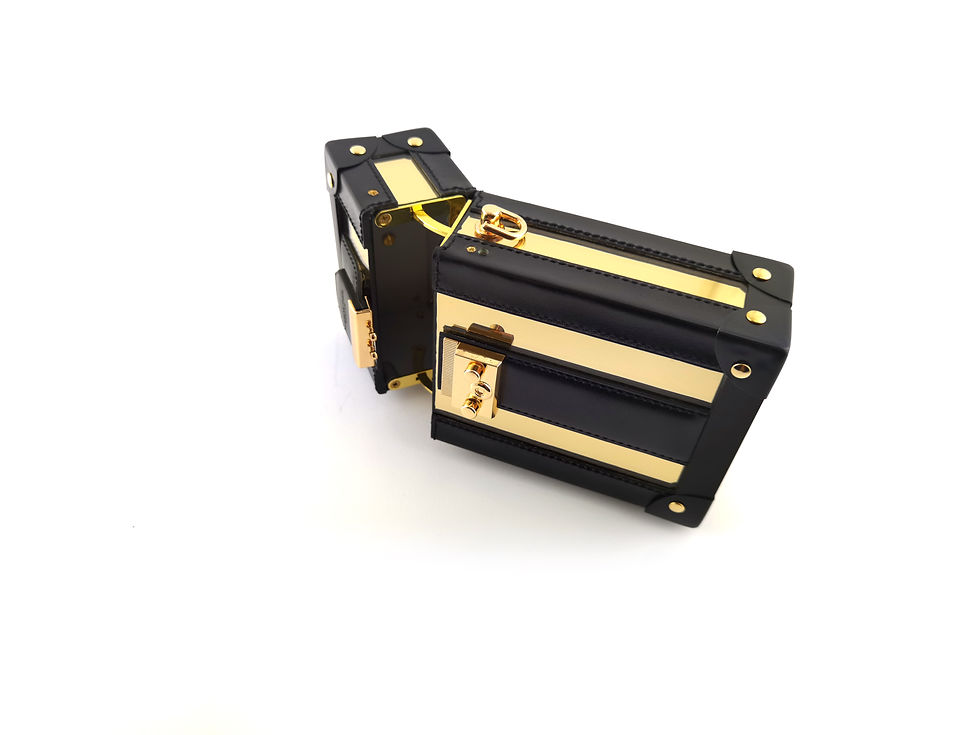 Thumbnail: MALLE PARIS GOLD PLEXIGLASS