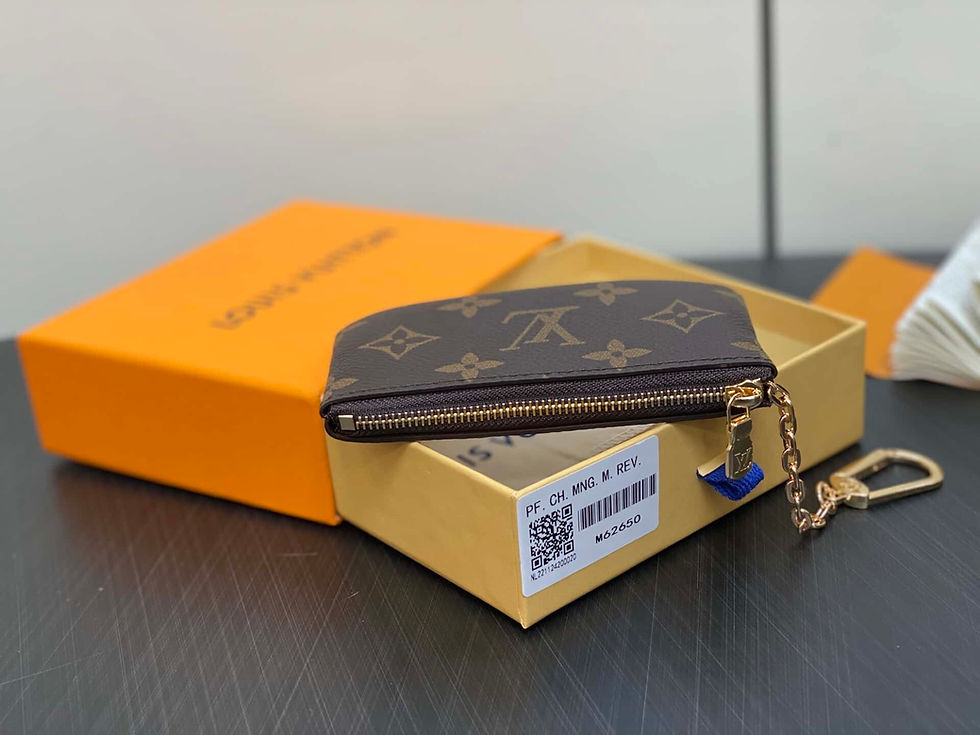 Thumbnail: Louis Vuitton LV Old Flower Key Bag Wallet