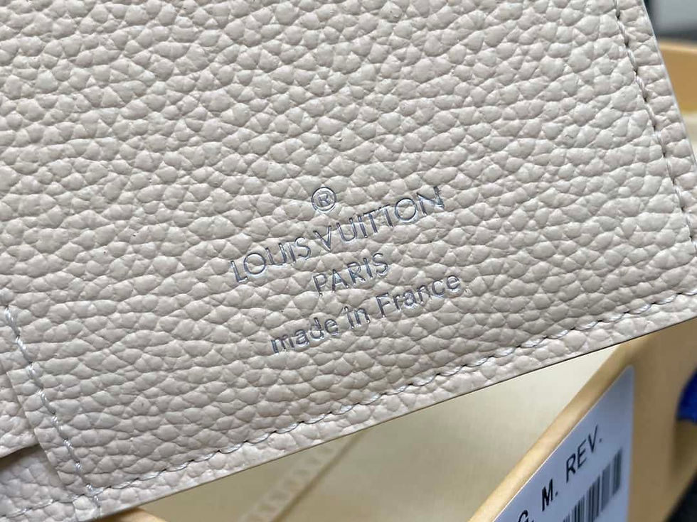 Thumbnail: LV Lisa Wallet Pearl White – LV Dupe Replica