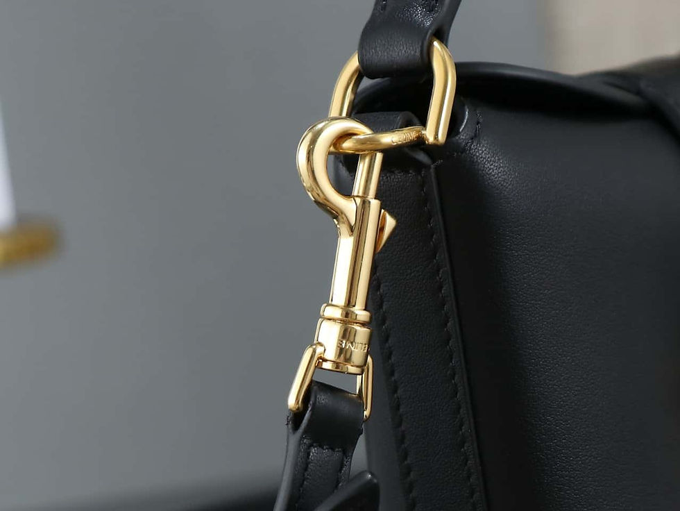 Thumbnail: Designer Handbag CLN - 7547