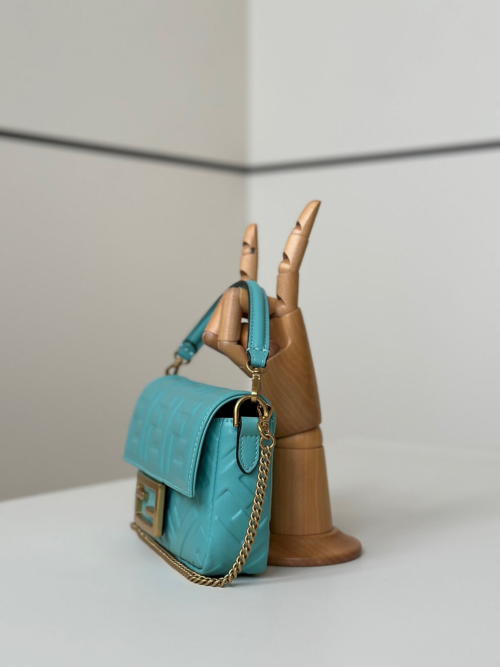 Thumbnail: FENDI Baguette, which is indispensable for going out, model number 0191S