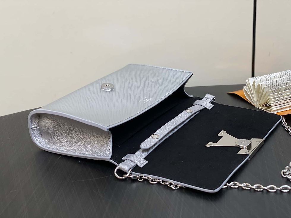 Thumbnail: Designer Handbag LOV - 7708