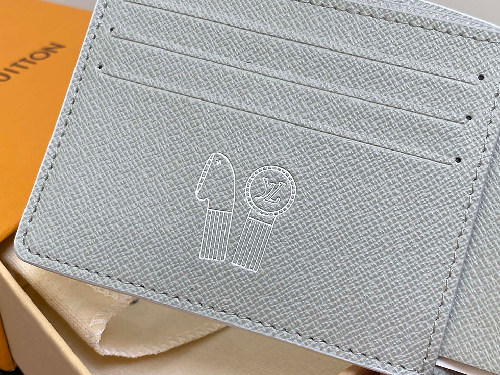 Miniaturbild: Louis Vuitton LV MULTIPLE Short Money Wallet White Gradient