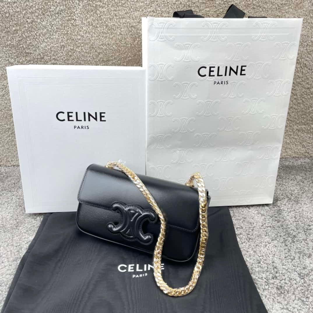 CELINE TRIOMPHE shiny cow leather chain shoulder bag black