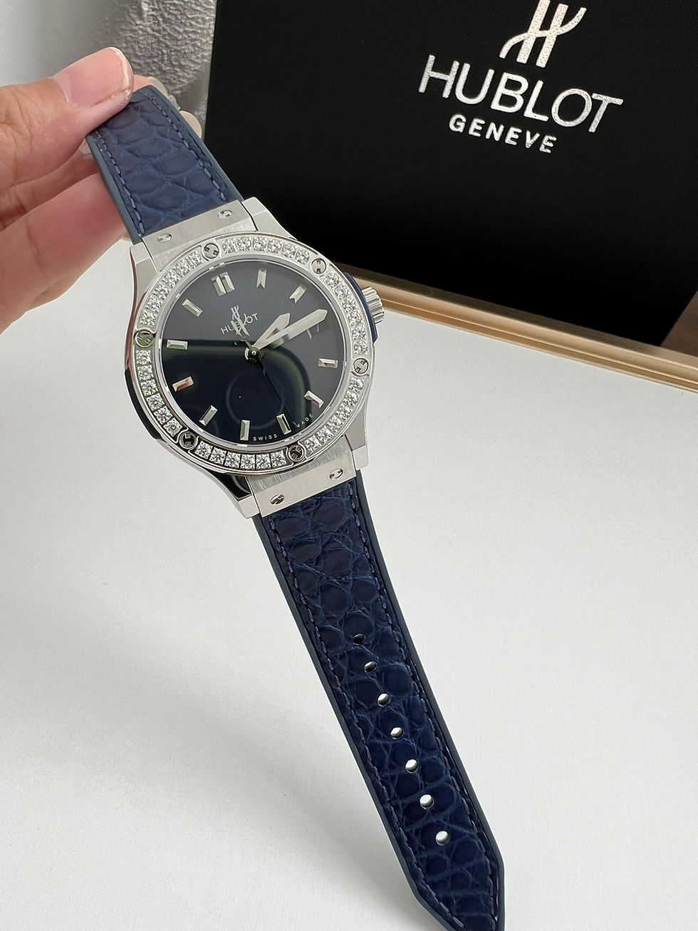 Fashion Watch HL - 8448