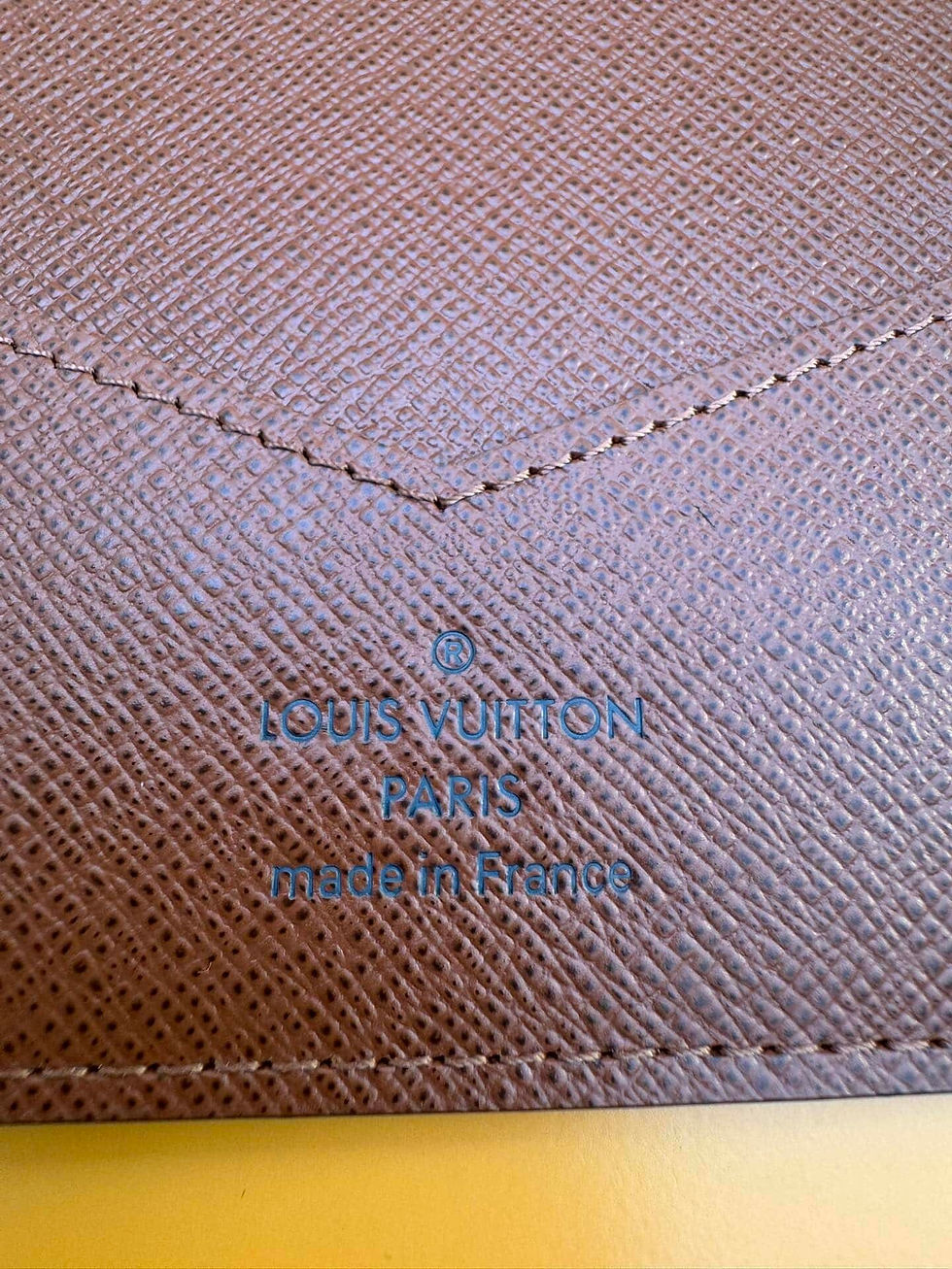 Miniaturbild: Louis Vuitton LV Passport Cover Wallet – Luxury Replica Wallet USA Style