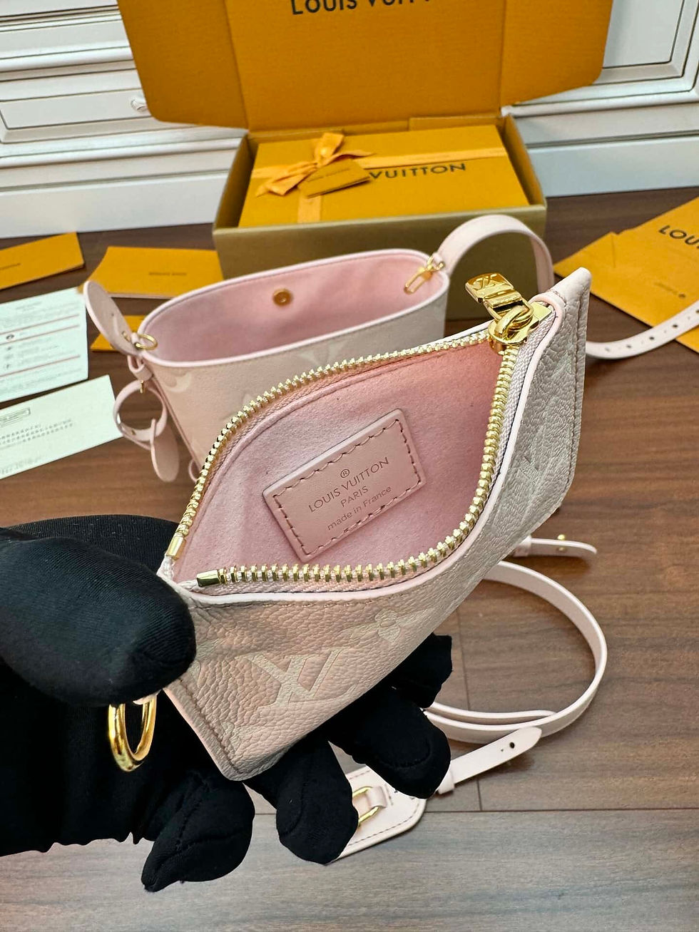 Miniaturbild: Louis Vuitton LV ALL IN BB Handbag