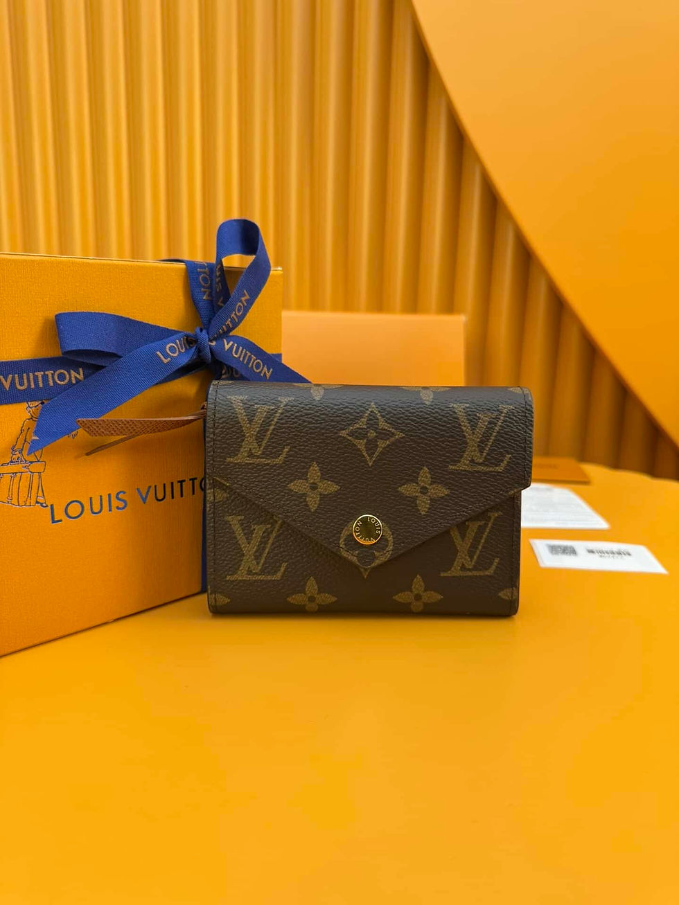 Miniaturbild: Louis Vuitton LV Victorine Wallet – Top Quality Louis Vuitton Replica Wallet