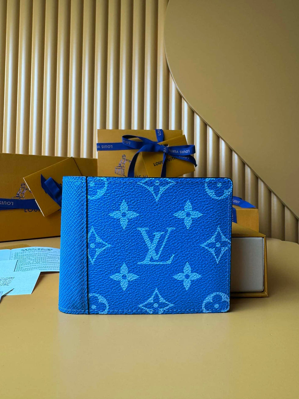 Multiple Wallets – LUV811