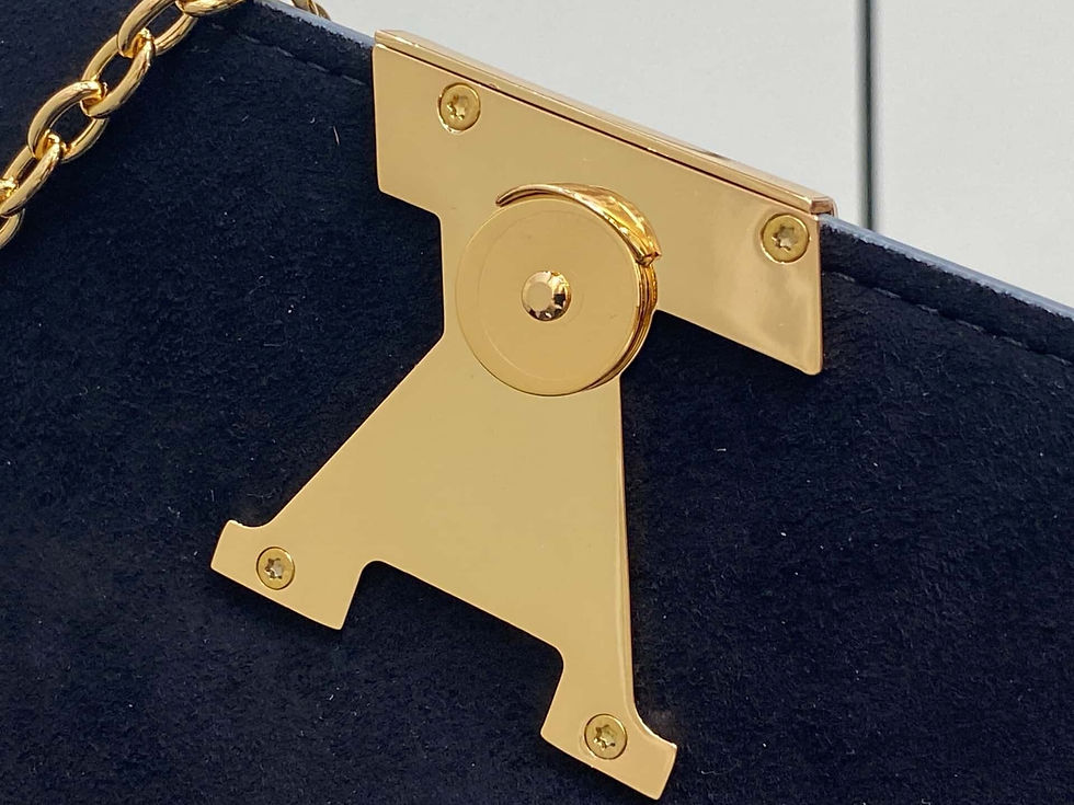 Thumbnail: LV Pochette Louise Epi – Premium Replica | Best Louis Vuitton Replica Site