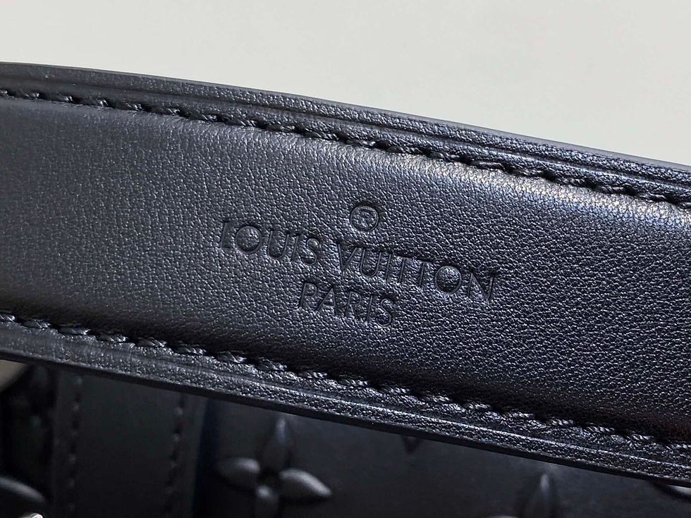 Thumbnail: Louis Vuitton LV Black Full Leather Soft Box Bag Petite Malle Handbag