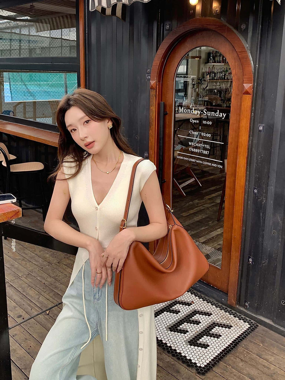 Thumbnail: Designer Handbag CLN - 7497