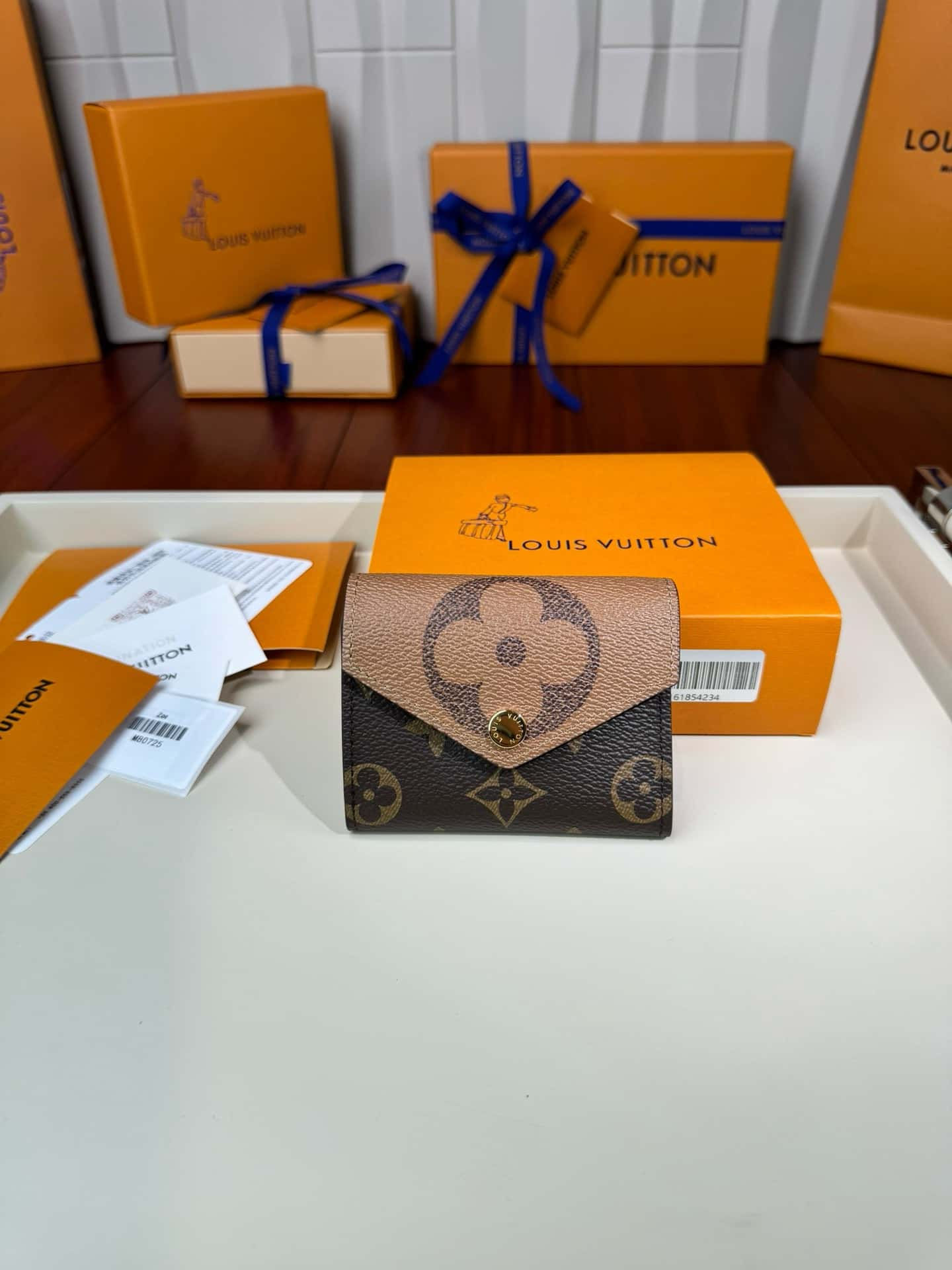 Zoé Wallet – LUV745