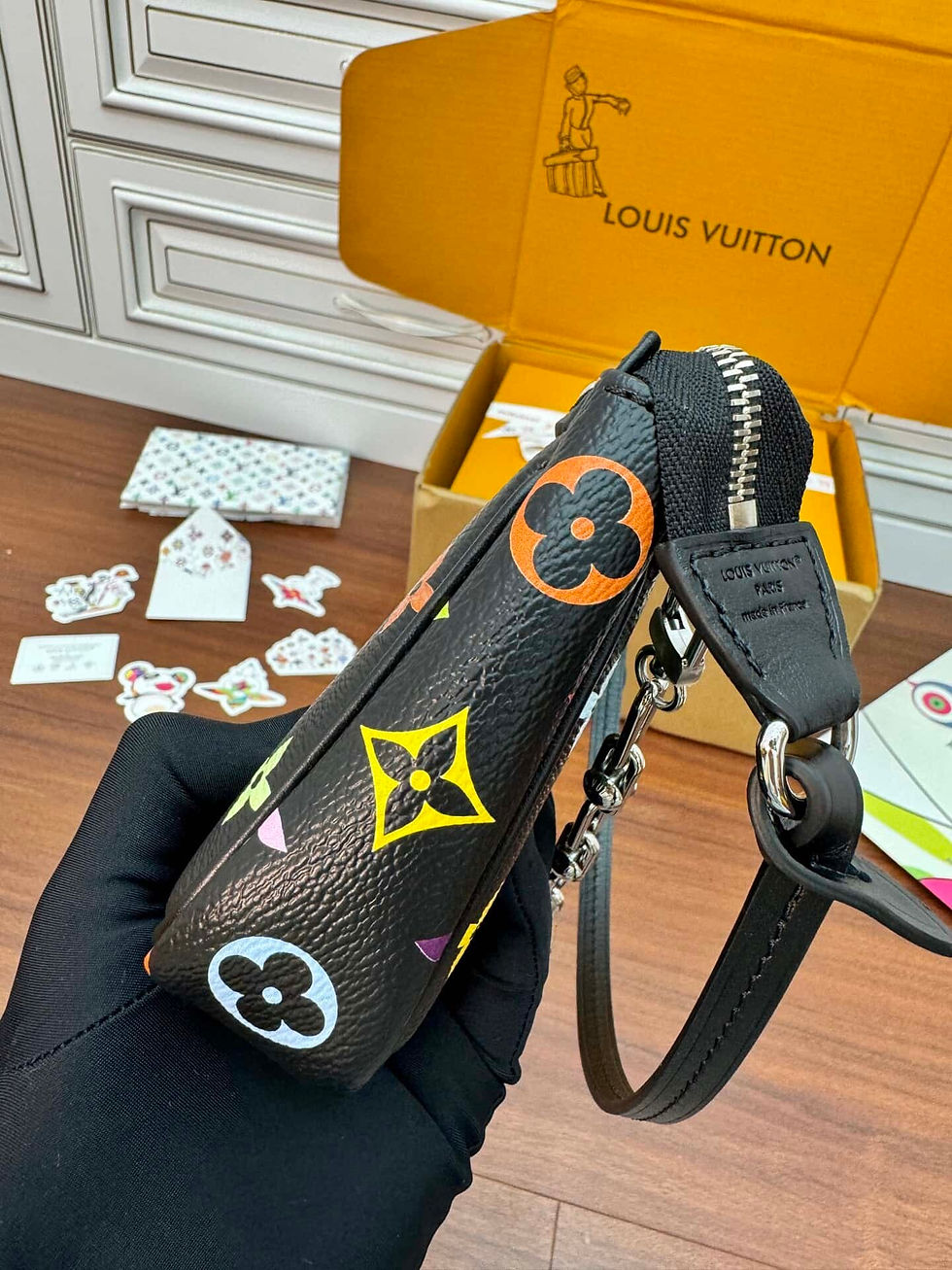 Thumbnail: Designer Bag LOV - 7813