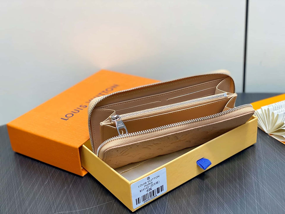 Thumbnail: Designer Wallet LOV - 7640
