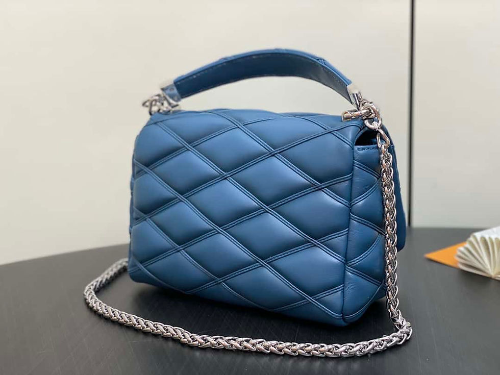 Thumbnail: Designer Handbag LOVE - 8055
