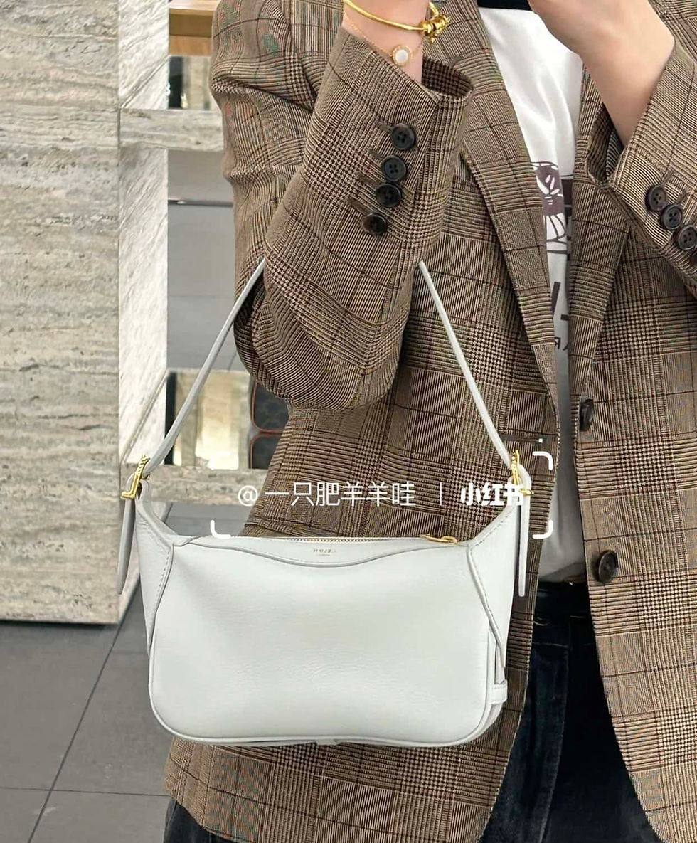 Thumbnail: Designer Handbag CLN - 7498