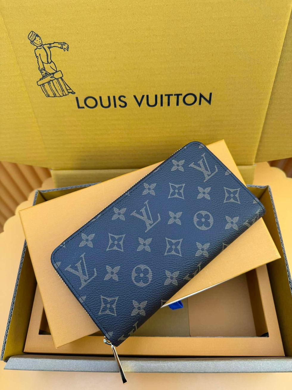 Thumbnail: Designer Wallet LOV - 8024