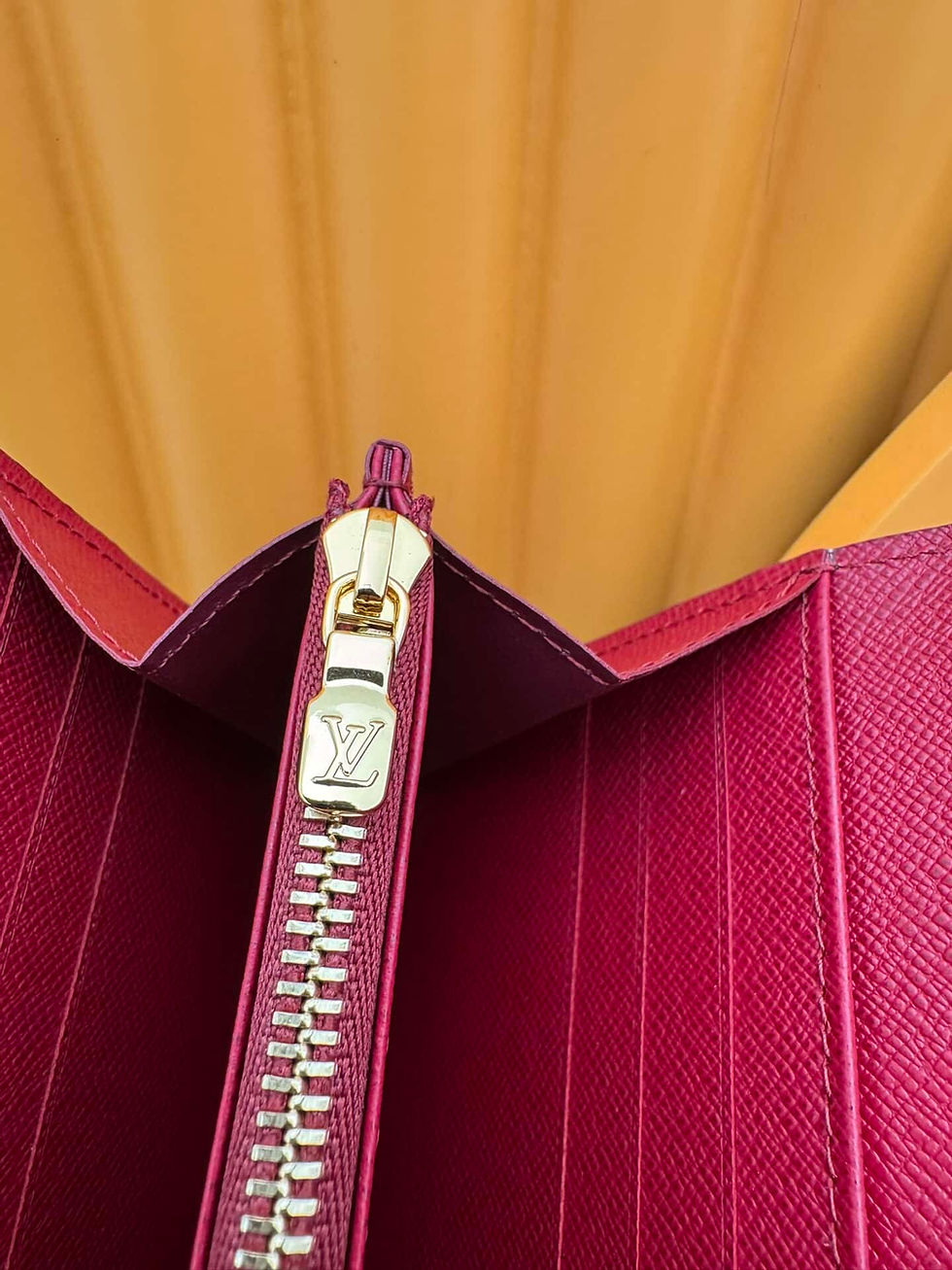 Miniaturbild: Louis Vuitton LV Sarah Wallet