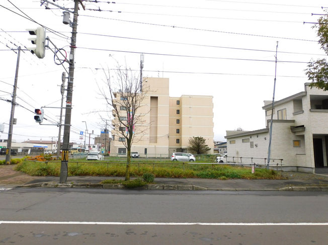 釧路市　売土地　事業用地　商業用地　北西角地　角地　新橋大通　80坪　建築条件なし　とかちワークス　