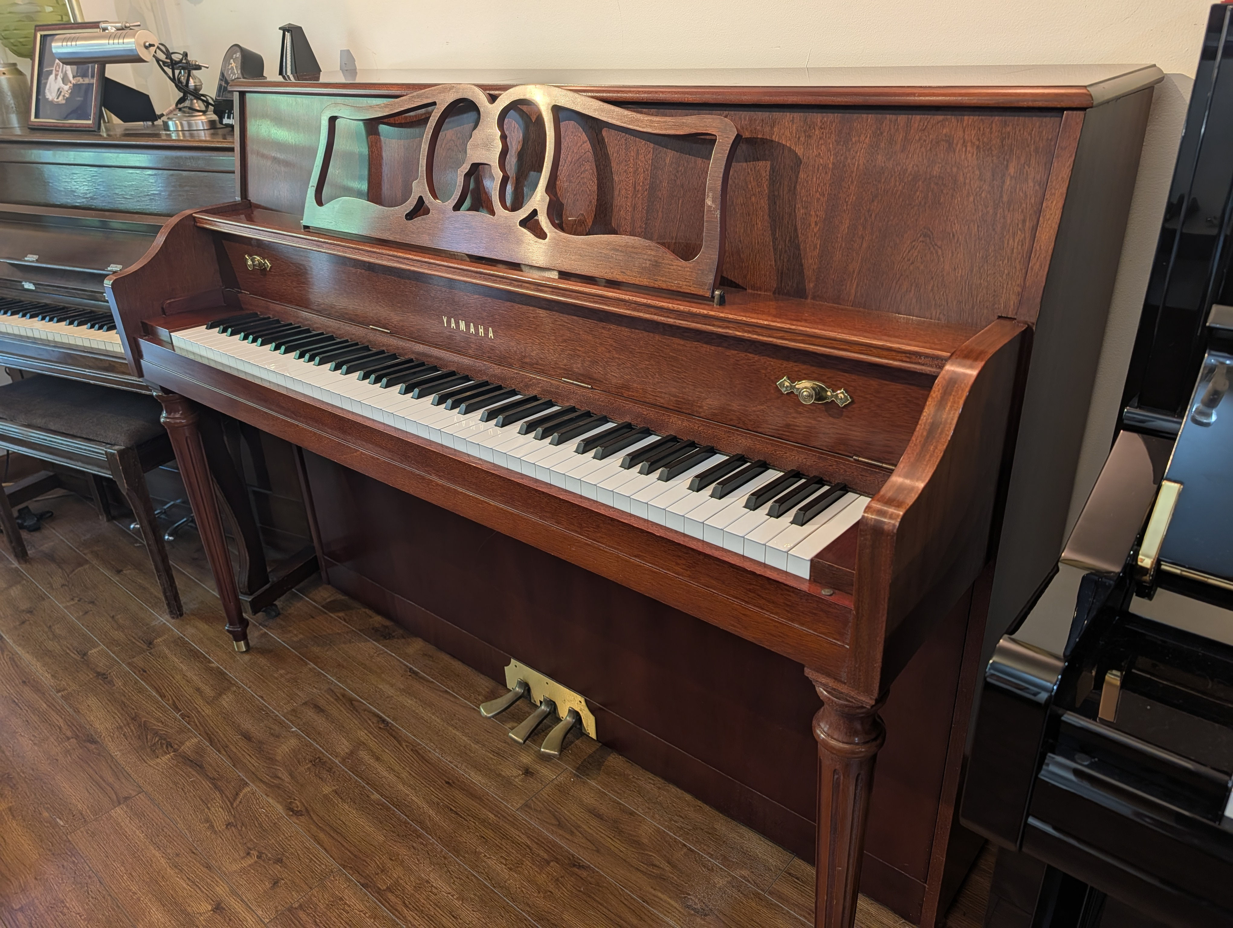 2006 Yamaha M500 Console Piano