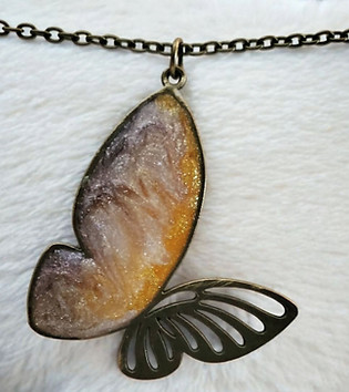 swirly butterfly necklace_edited.jpg
