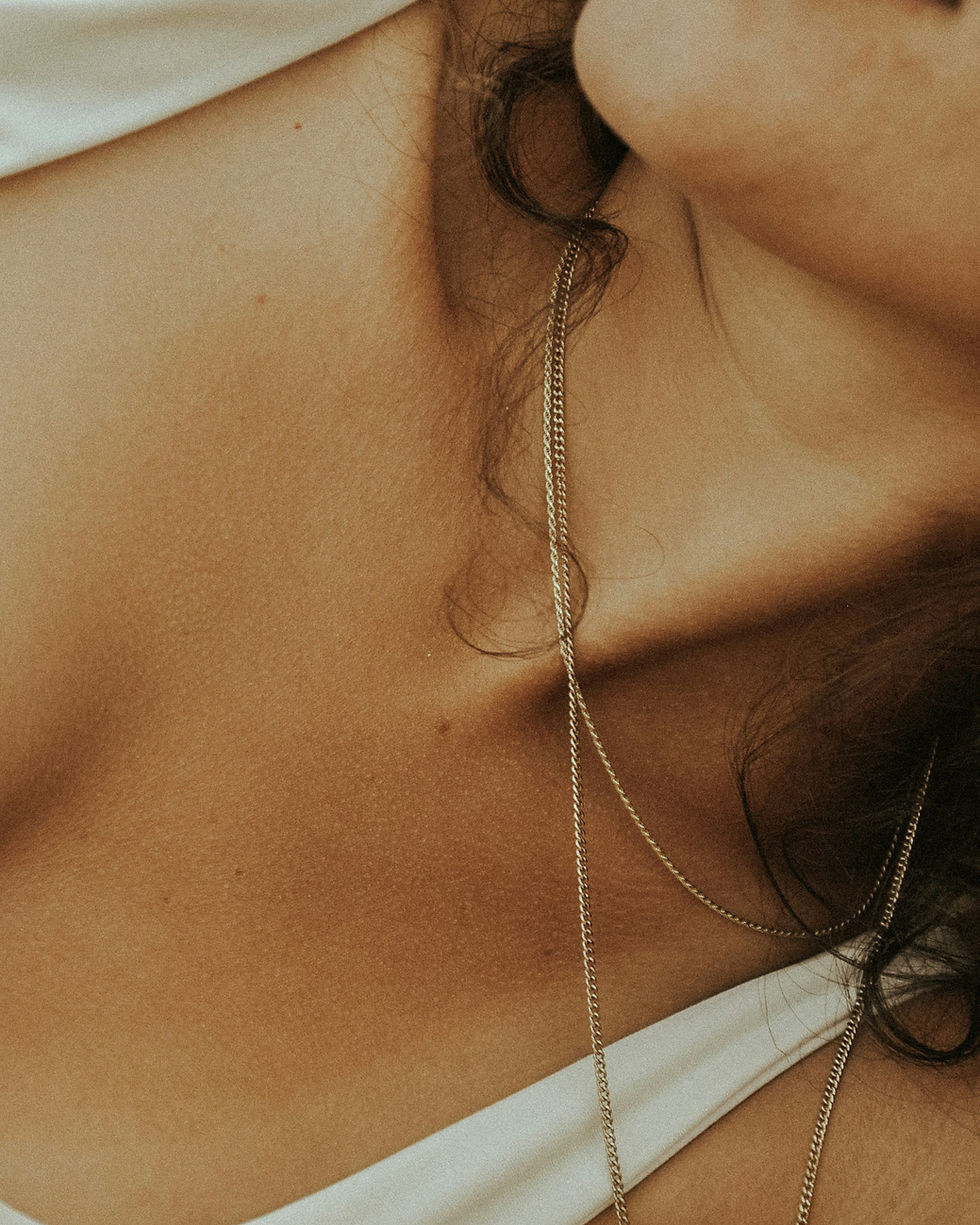 Close up of a persons neck