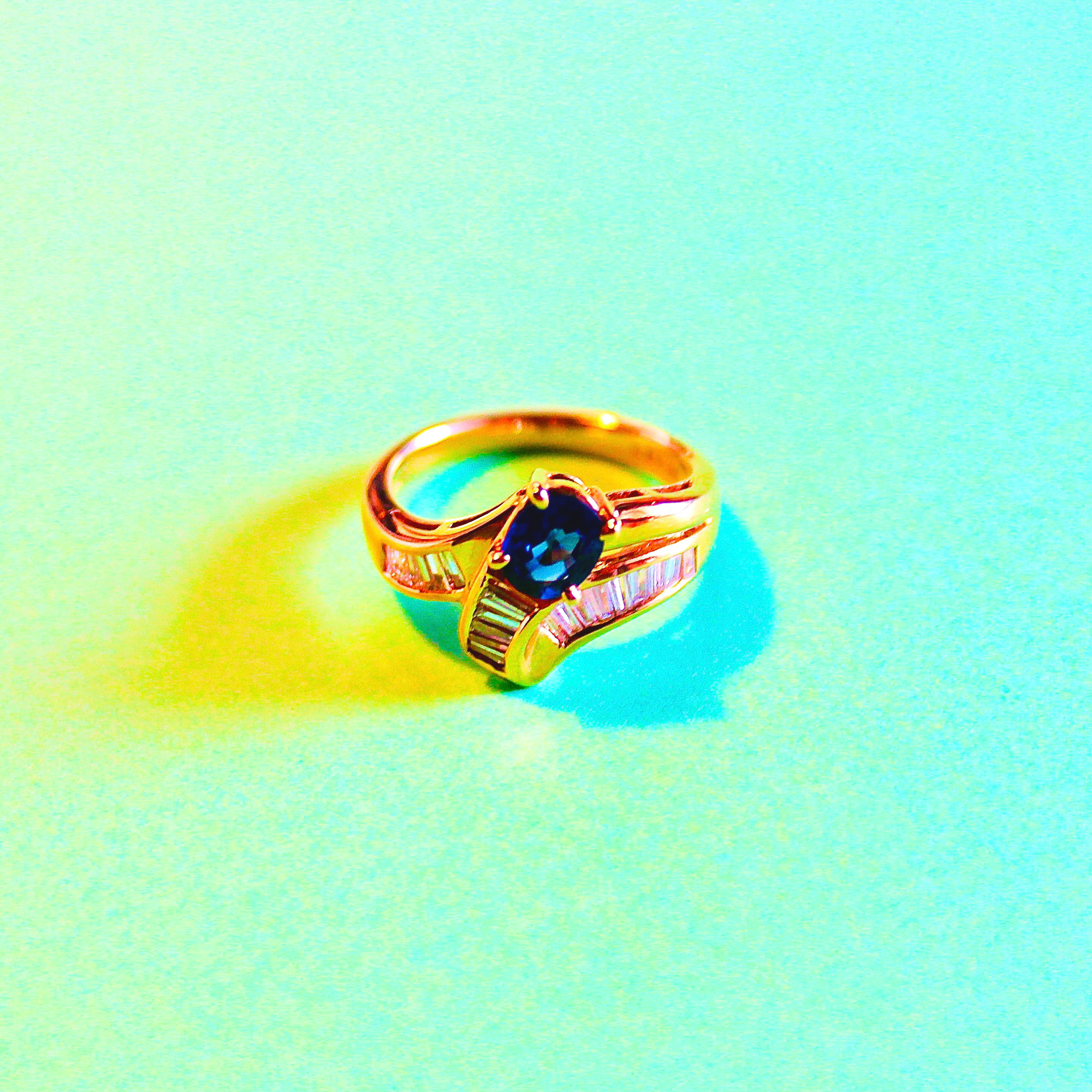 K18YG BLUE SAPHIRE DIAMOND RING