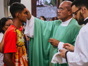 Sacramento da Crisma na Igreja Matriz São Félix de Cantalício