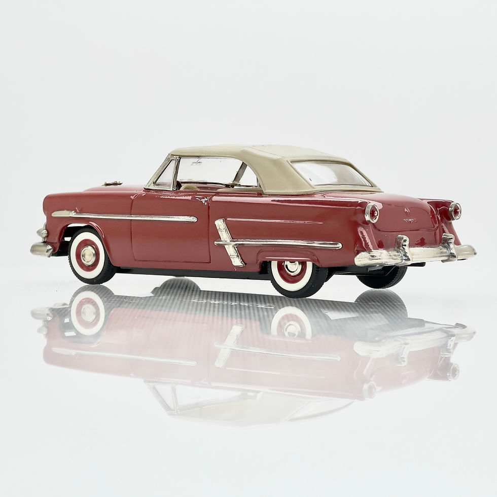 Thumbnail: Ford Sunliner 1953 Collector’s Classics