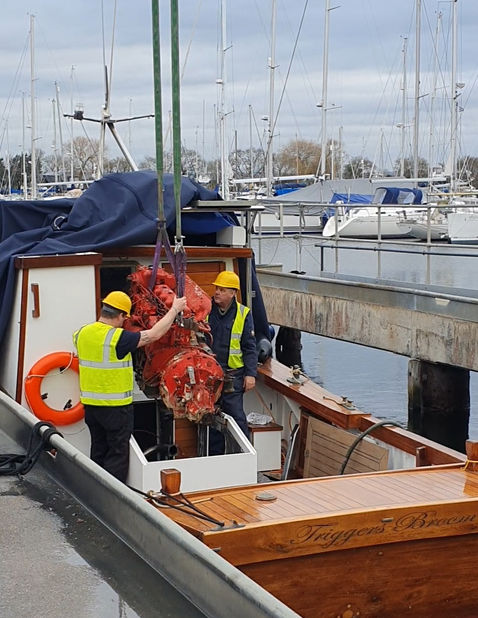 Engine removal for repair - Navigators Marine Service Centre
