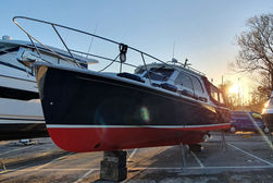 Sandpiper freshly antifouled and polished - Navigators Marine Service Centre