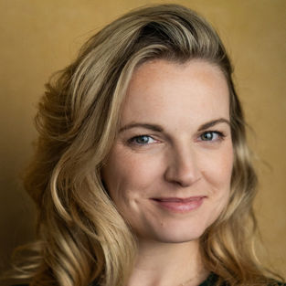 rebecca ward smiling