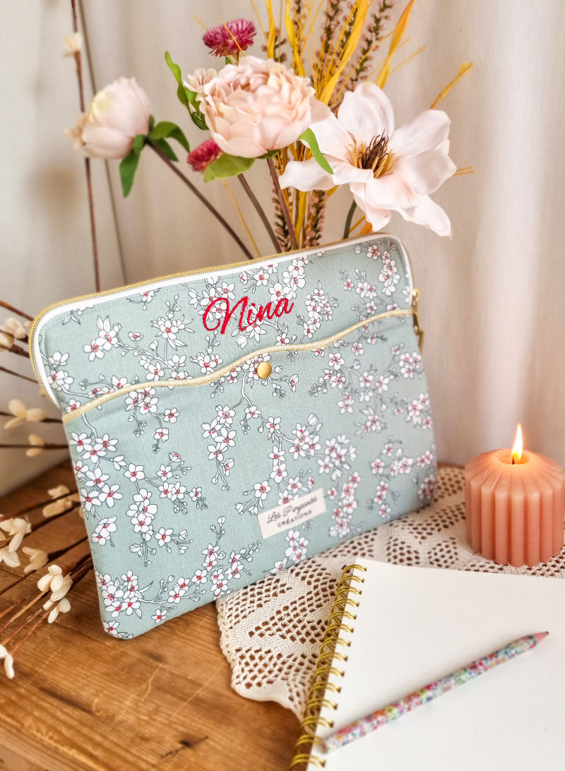 Miniature : Housse Ghjulia - tablette & ordinateur portable - personnalisable