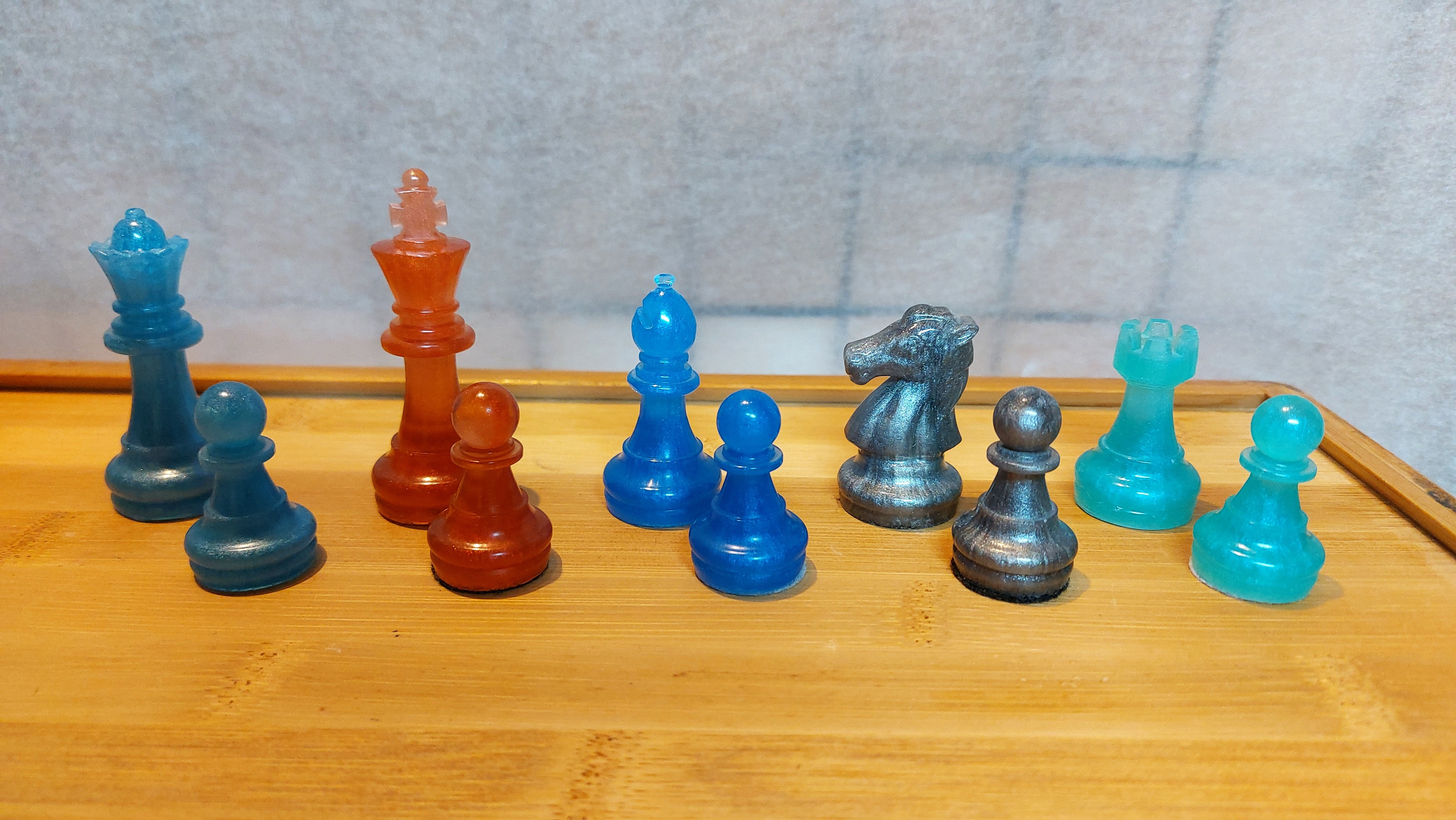 16 piece chess set