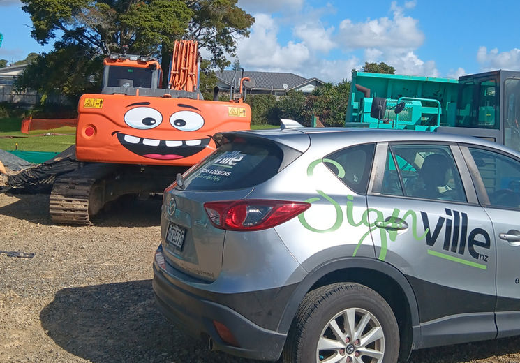 Fun digger branding made by Signvillenz.