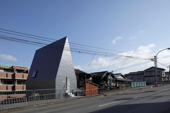 17公文式という建築(外観の写真)02.jpg