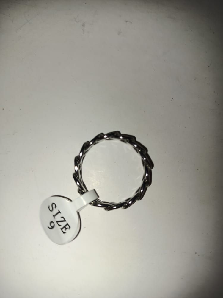Anillo diseño de cadena