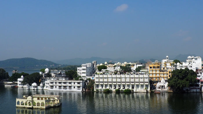 The Lake City of Udaipur J4-6