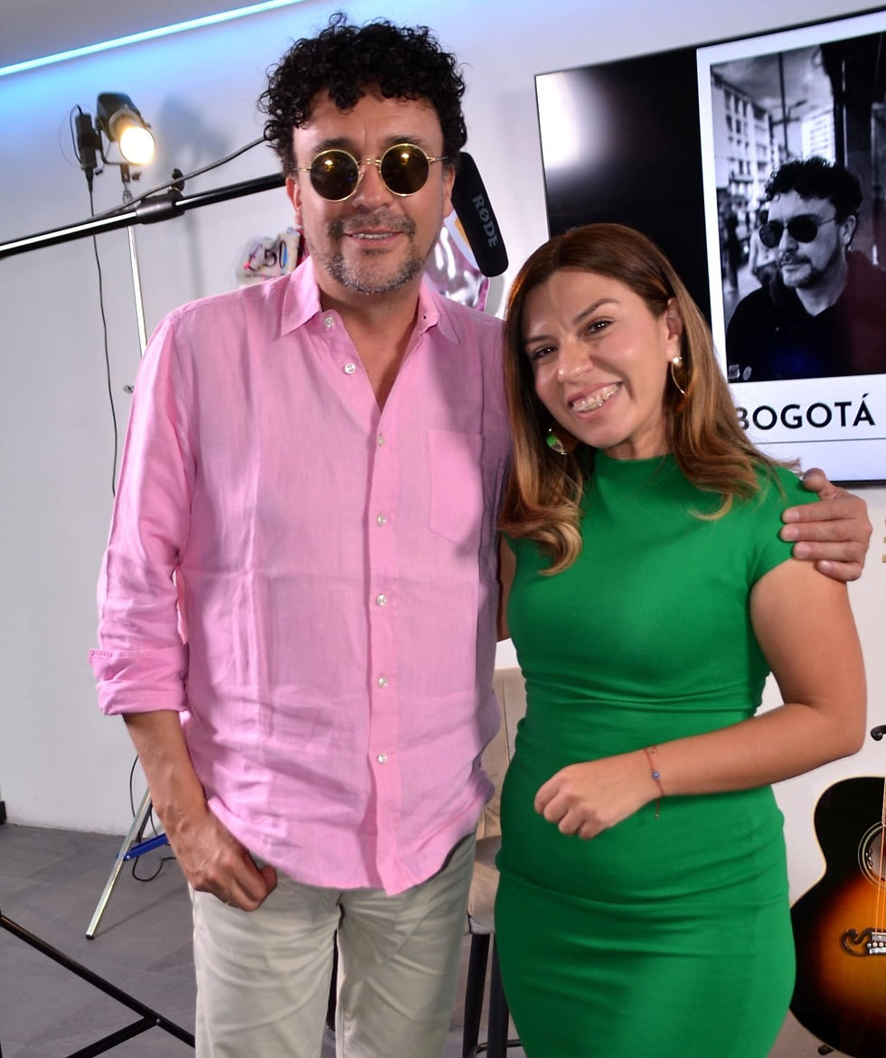 Andrés Cepeda con Ivette Franco de ALF