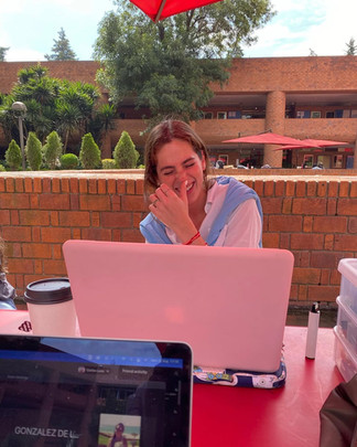 Fátima Bosch estudiando diseño de moda