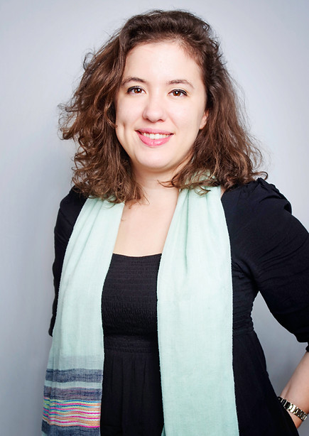 Laura Lesturgeon Cayla - Avocate
