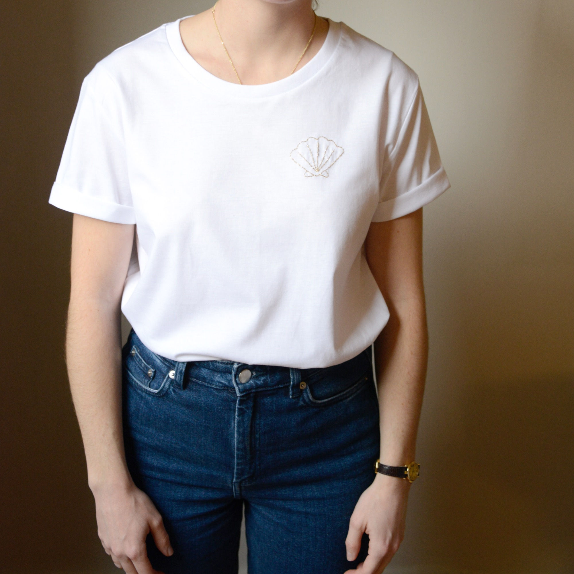 T-shirt brodé coquillage
