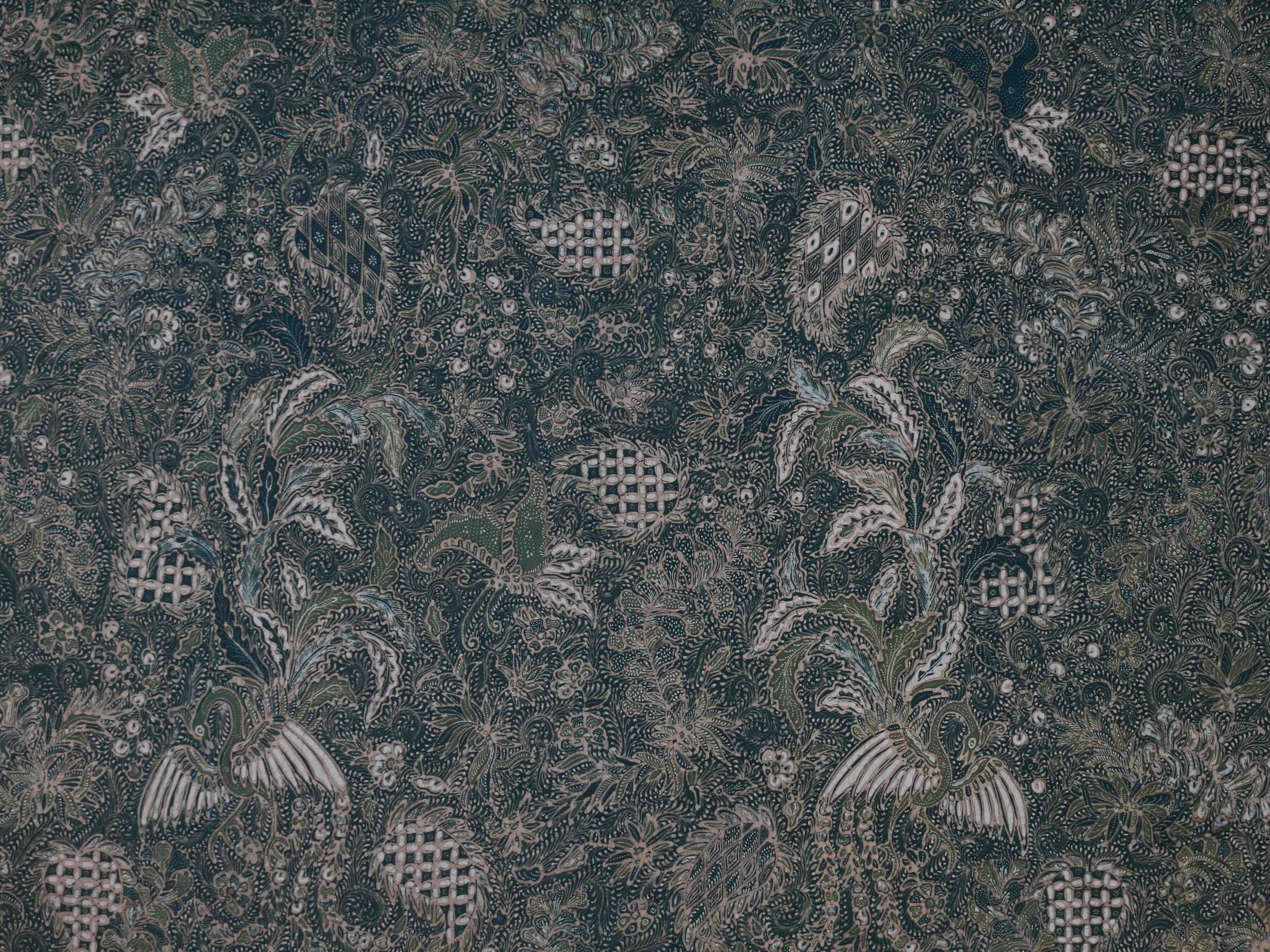 Sekar Jagad Cendrawasih Paisley