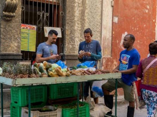 DÉFICIT EN CUBA SUPERA EL 12 % DEL PIB Y EMPUJA EL ALZA DE LOS PRECIOS