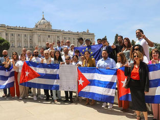 PASOS DE CAMBIO: LA DIÁSPORA FIRMA POR CUBA