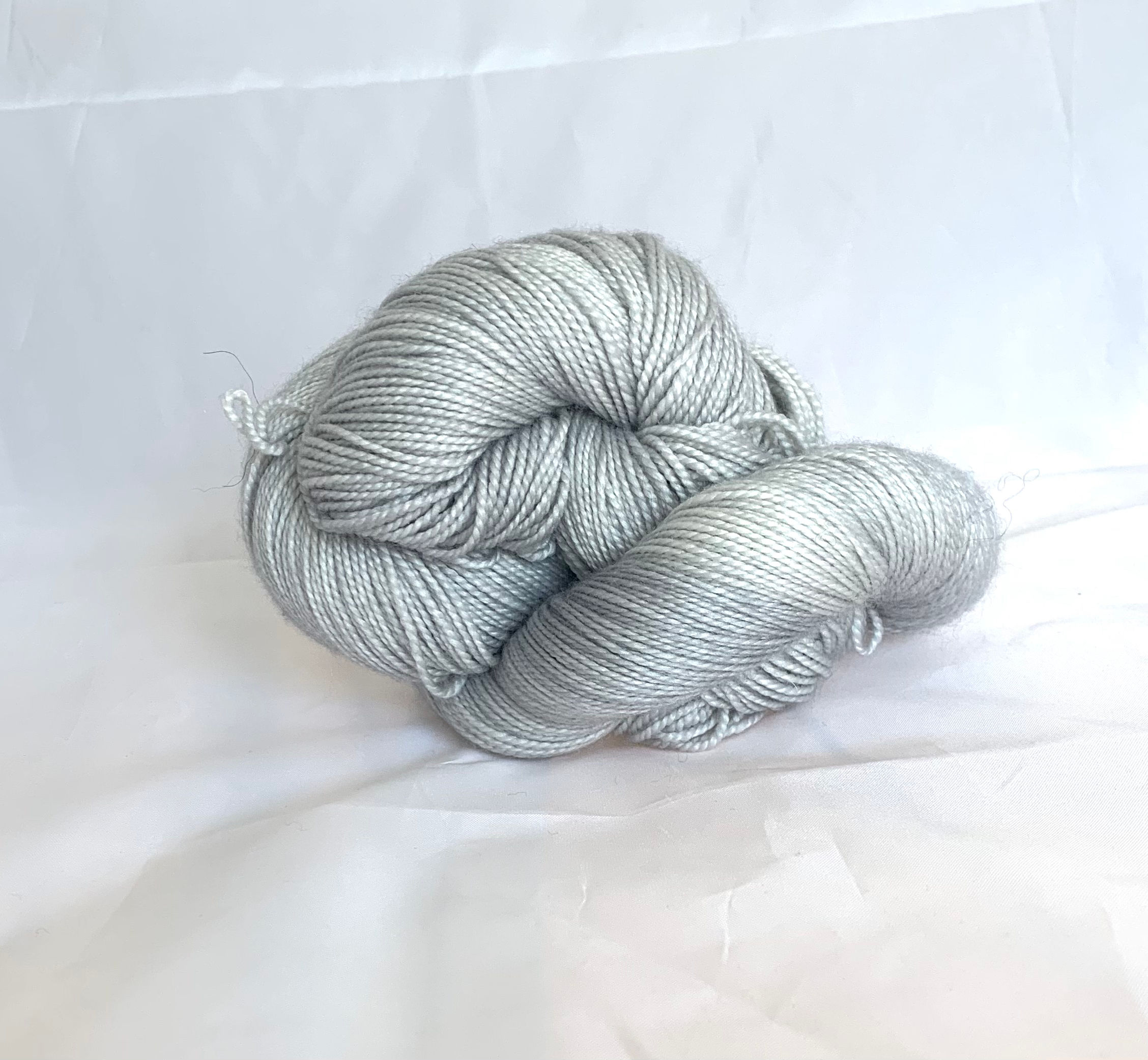 Eria fingering - 80% sw mérinos 20% soie - platine