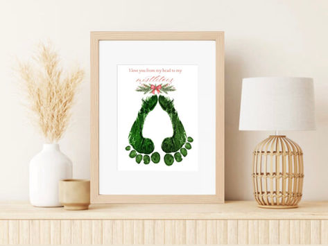 The Perfect Christmas Keepsake: Turn Tiny Prints into Holiday Masterpieces (Perfect for Families Everywhere!)